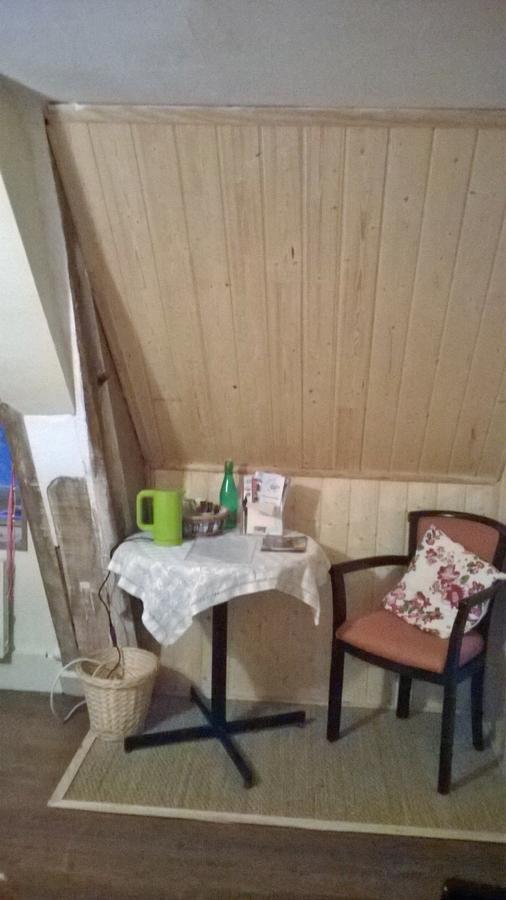 Le Hameau Aux Escargots Bernon Phòng bức ảnh